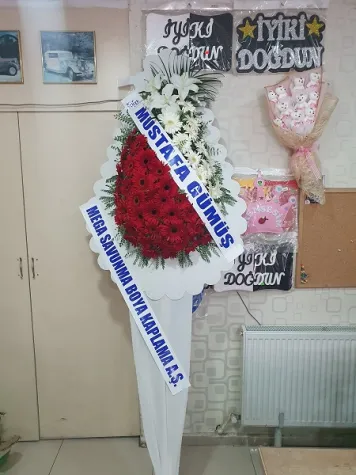 Kırmızı beyaz(gelin duvağı)